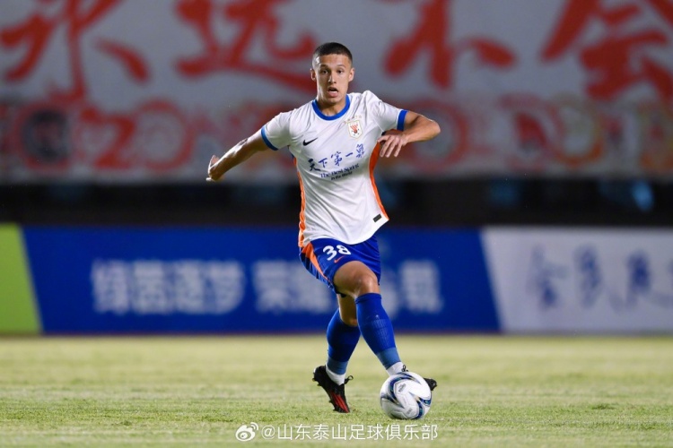澤卡戴帽+陳蒲李小恒破門 山東泰山客場5-0橫掃廣西恒宸晉級