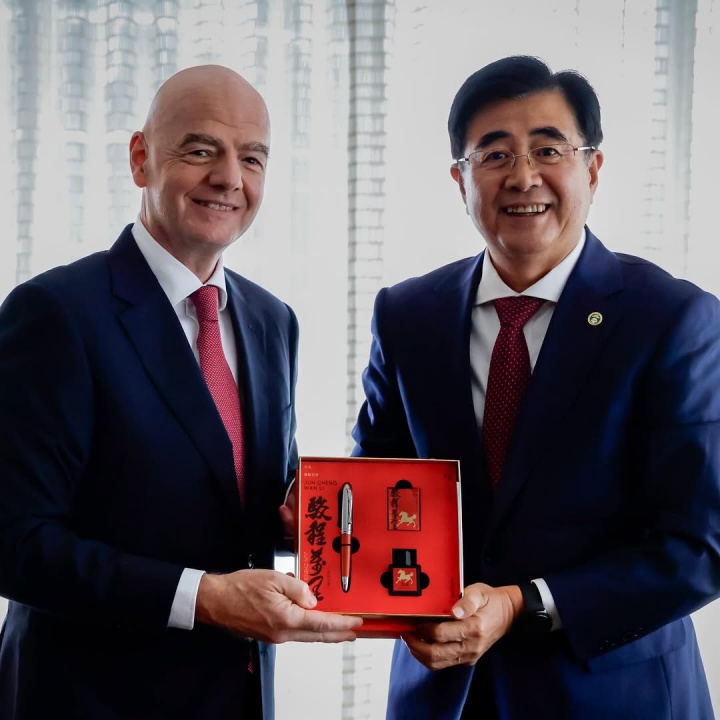 因凡蒂諾溫哥華會見宋凱 FIFA前進(jìn)計劃推動中國足球體系重組