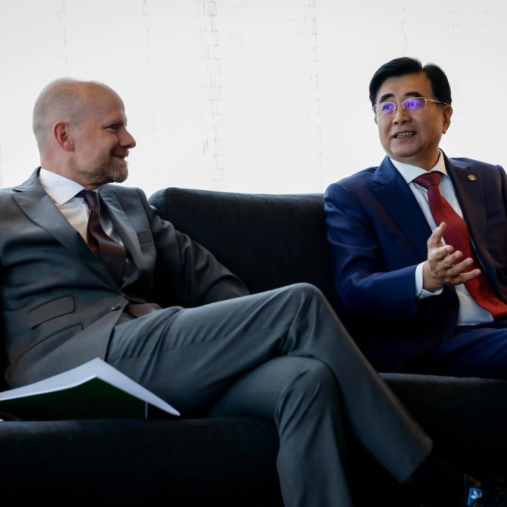 因凡蒂諾溫哥華會見宋凱 FIFA前進(jìn)計劃推動中國足球體系重組