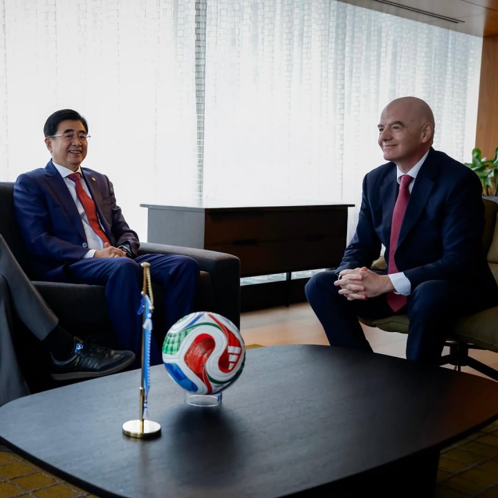 因凡蒂諾溫哥華會見宋凱 FIFA前進(jìn)計劃推動中國足球體系重組
