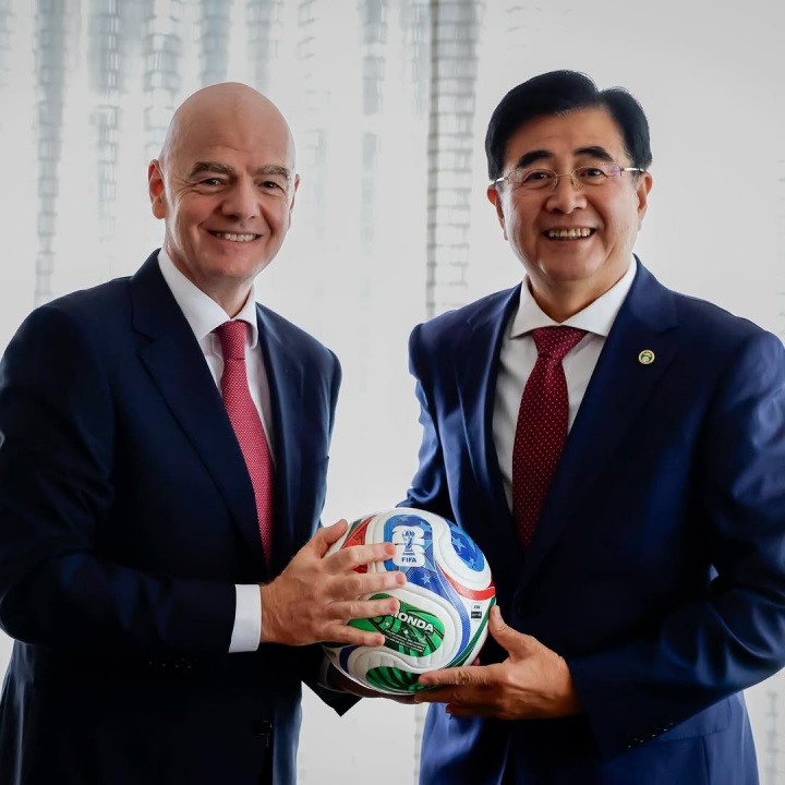 因凡蒂諾溫哥華會見宋凱 FIFA前進(jìn)計劃推動中國足球體系重組