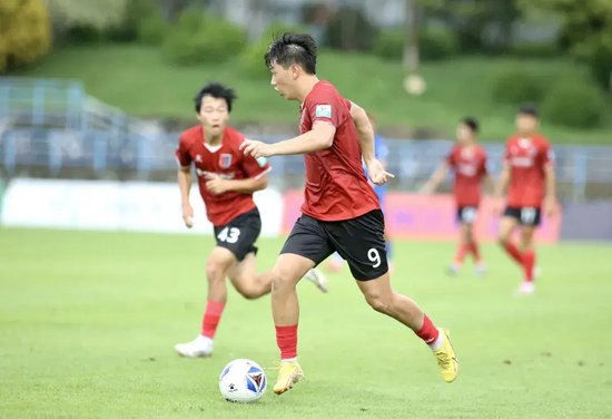 廣州蒲公英3-0泉州取關(guān)鍵三分 距爭(zhēng)冠組僅差1分
