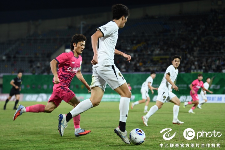 溫州足球的生存悖論：富二代砸錢續(xù)命，中乙7輪不勝仍在燒
