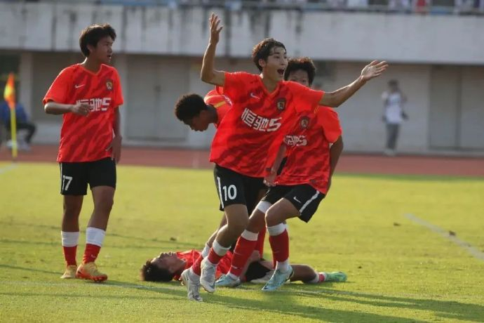 17歲布尼亞明跳五級入選U22：父親電話叮囑把握機會，目標歐洲留洋