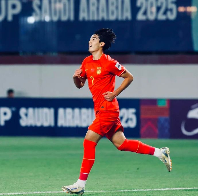 17歲布尼亞明跳五級入選U22：父親電話叮囑把握機會，目標歐洲留洋