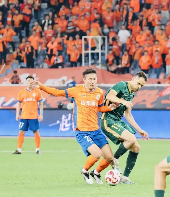 瓦科帽子戲法 泰山4-2逆轉浙江 終結四輪不勝