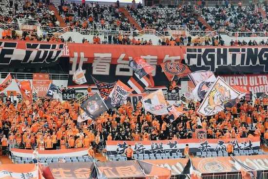 瓦科帽子戲法 泰山4-2逆轉浙江 終結四輪不勝