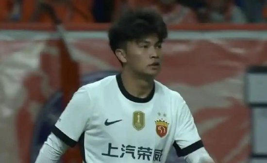 3-2客勝云南玉昆 蒯紀聞首秀半場被換下 武磊替補獻助攻