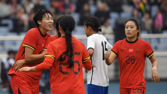 邵子欽帽子戲法 中國(guó)女足5-1泰國(guó) 年輕中鋒展現(xiàn)小韓端潛質(zhì)