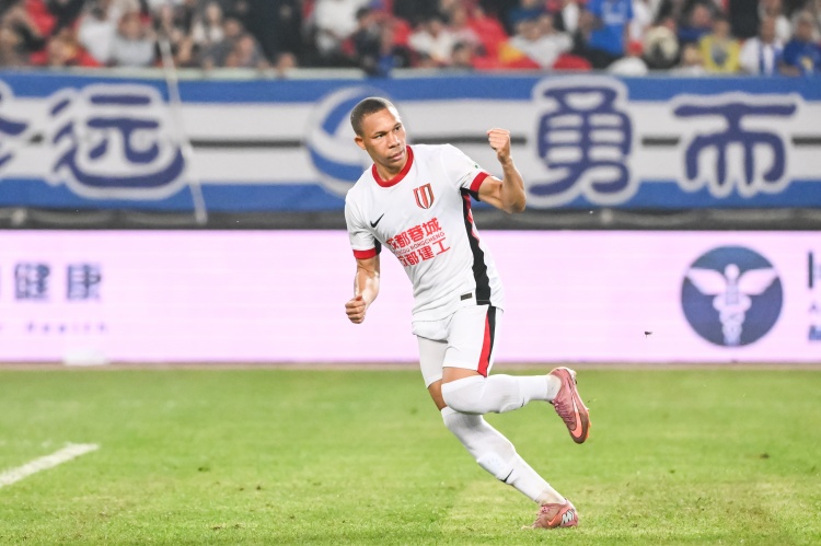 韋林頓席爾瓦5場球荒，蓉城0-2大連遭兩連敗