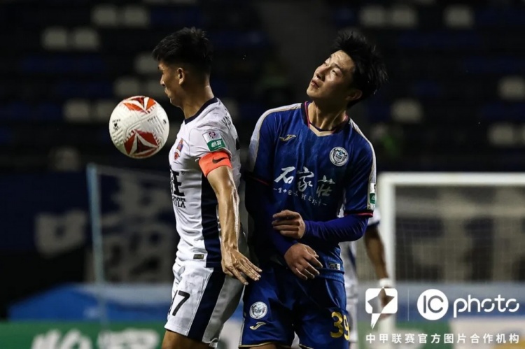 馮剛任意球破門，梅州客家1-0險勝石家莊功夫止連敗頹勢