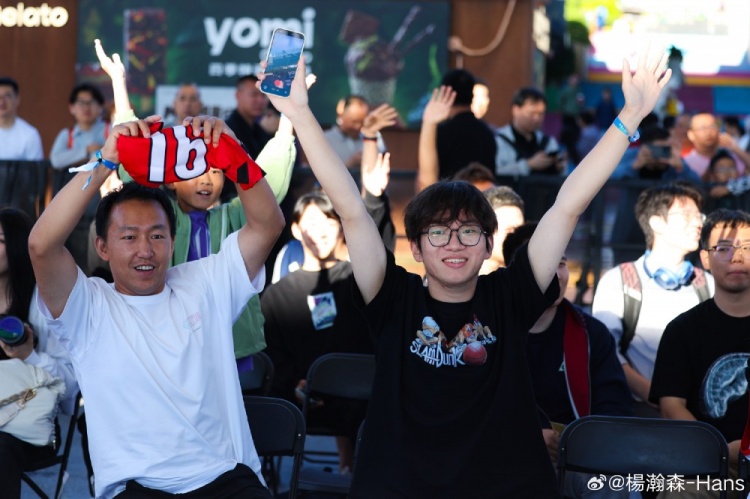楊瀚森北京球迷活動后微博致謝：籃球這條路有你們真好